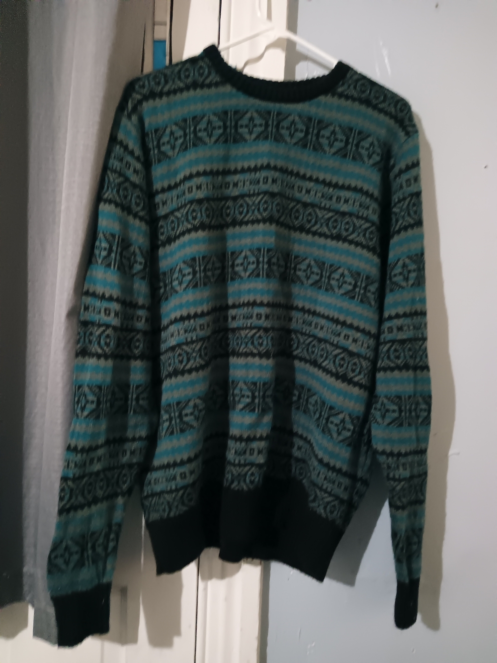 Carbon Men's Geometric Crewneck Sweater - Teal & Black